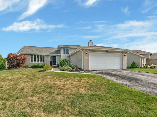 16752 W Oneida Dr, Lockport, IL 60441