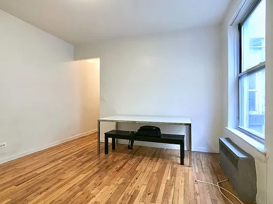 Rented by Sovereign Associates | media 6