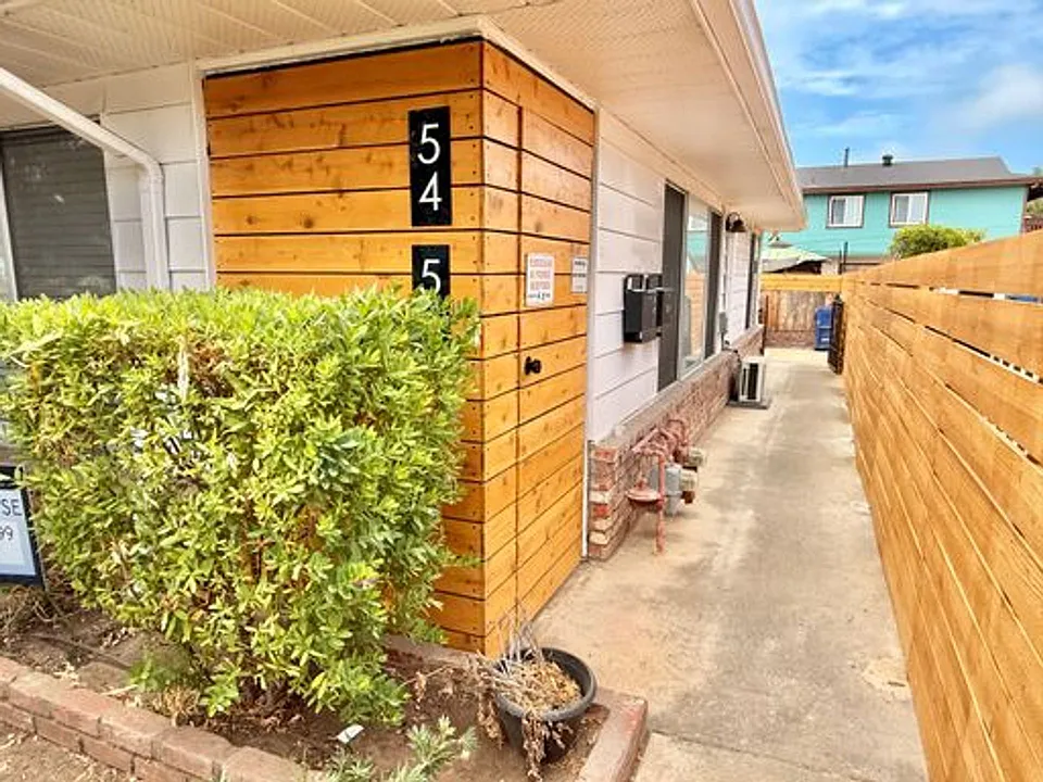 54-58 Smith Ave