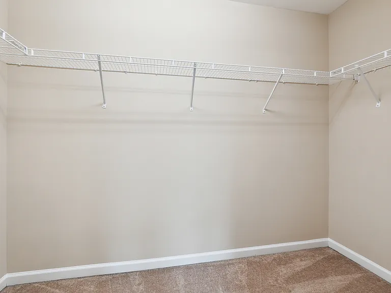 1190 Hampton Oaks Dr — Photo 16