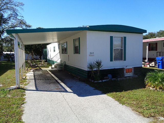 1st image of 809 Carol St