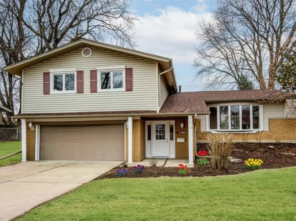 15118 Hillside Ave, Oak Forest, IL 60452