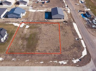 302 Cardinal Ln, Alma, NE 68920