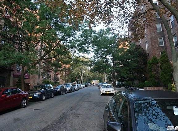 2nd image of 6725 Dartmouth St