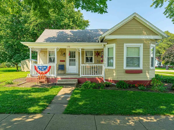 120 W Corn St, Emden, IL 62635