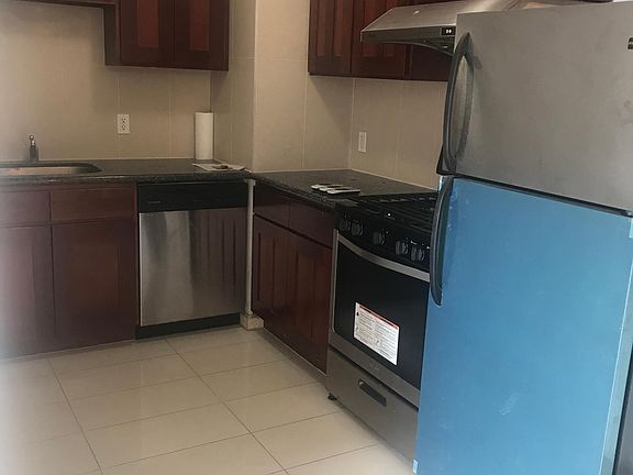 3rd image of 3720 Prince St #12H