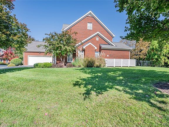 3rd image of 3436 Manor Grove Circle Gln