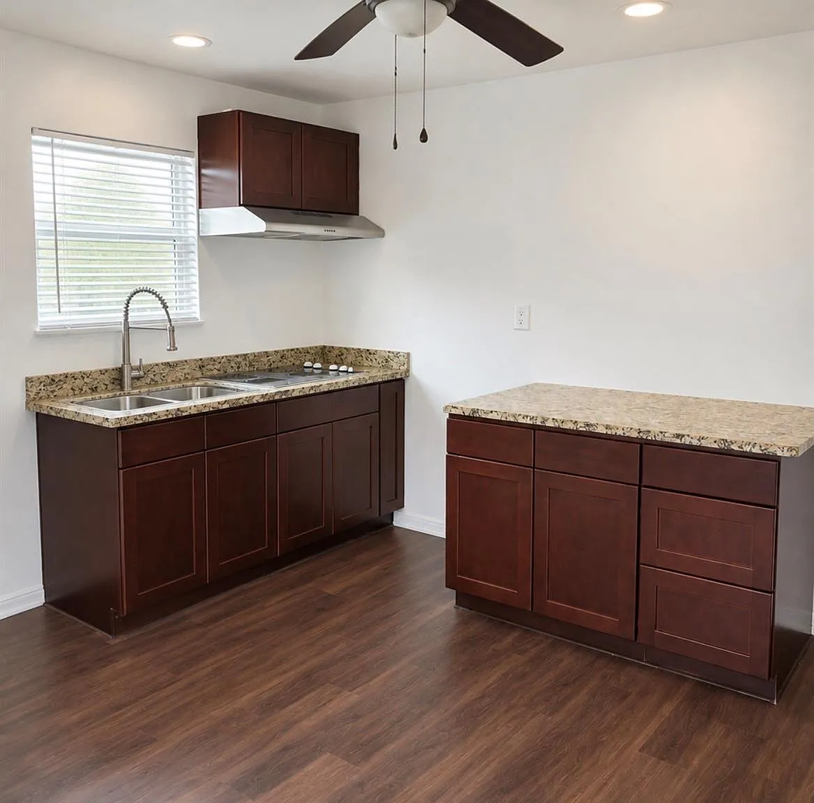1 bed, 1.0 bath, 467 sqft, $650 — Photo 3