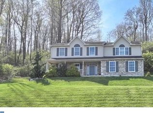 904 Billy Dr, Sinking Spring, PA 19608