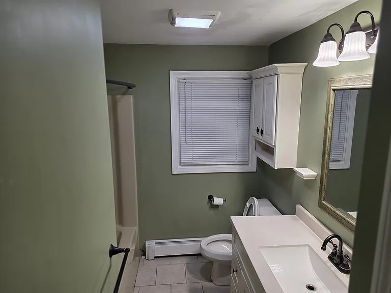 151 Kenyon Ave — Photo 5