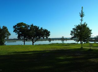960 N Shore Dr, Biloxi, MS 39532
