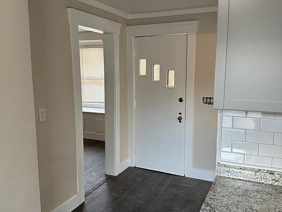 3rd image of 4481 W 30th St #Up