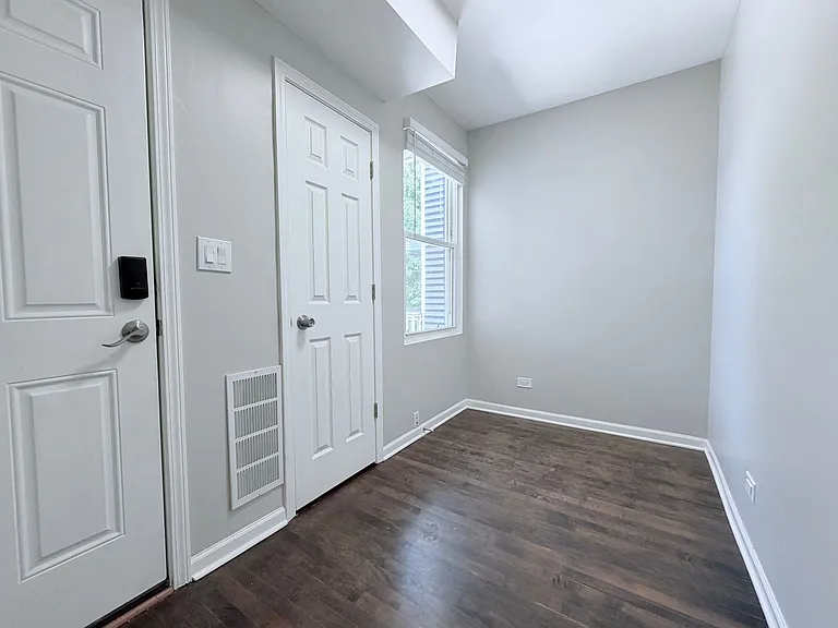 3636 W Palmer St — Photo 8