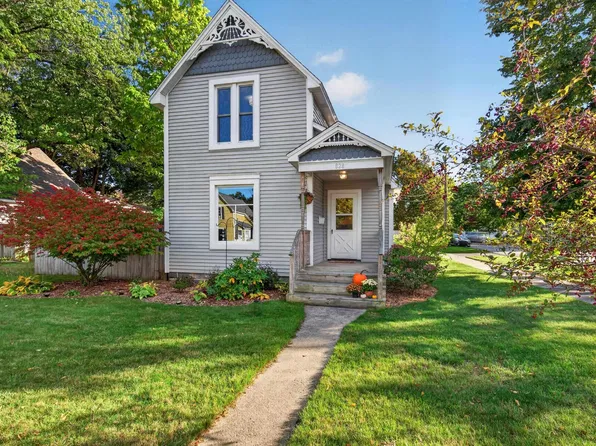 828 E 8th St, Traverse City, MI 49686