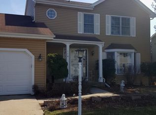 118 Springbrook Ct, McHenry, IL 60050