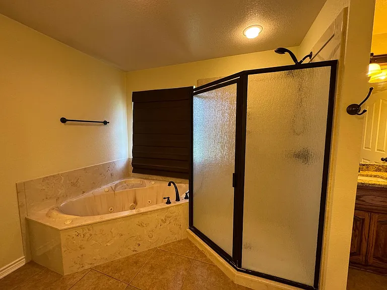 5702 Graphite Dr — Photo 25