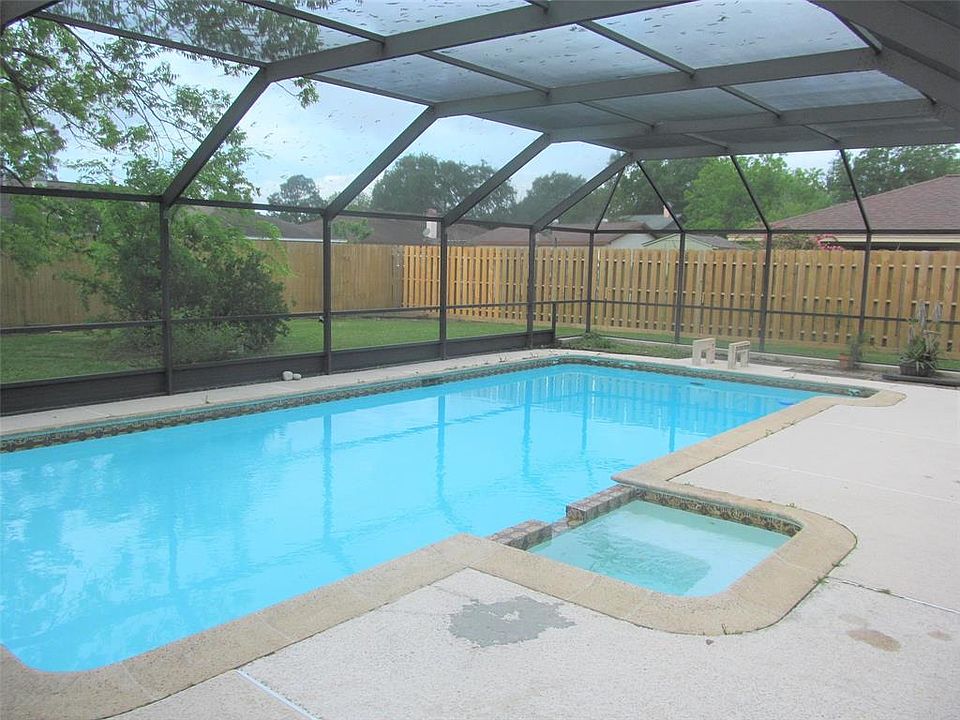 1st image of 805 Birdsong Dr