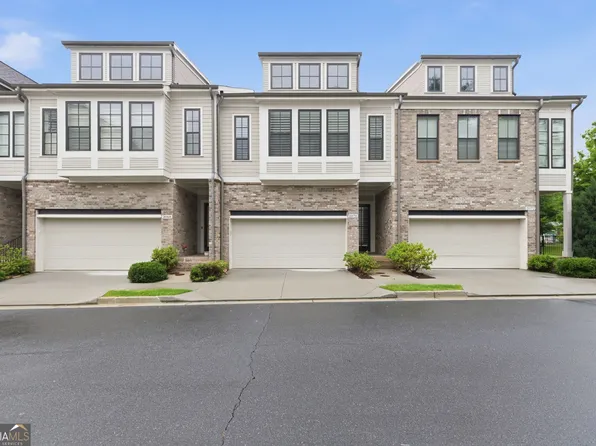 2070 Wheaton Way, Sandy Springs, GA 30328