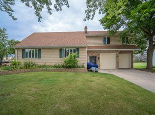 2364 Creek Rd, West Bend, WI 53090