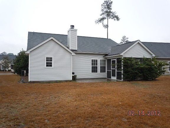 5th image of 4 Spruce Ct