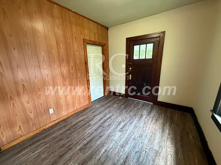 1210 Sherman St — Photo 7
