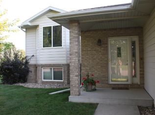 815 W 2nd Ave, Lennox, SD 57039