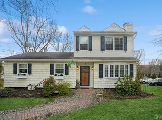 6 Edgemere Ter, Washington, NJ 07882