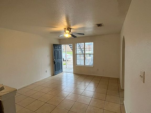 4th image of 3001 Cantabrian Dr APT A