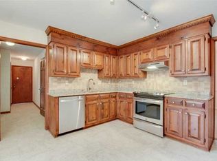 701 Shadowfield Ct, Chesapeake, VA 23322