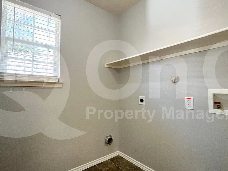 2312 Gabriel Dr — Photo 18