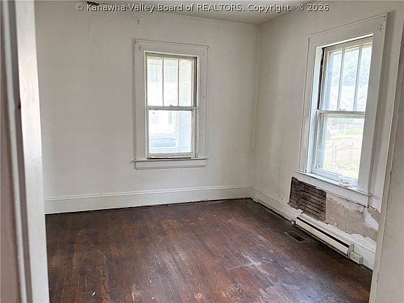 2nd image of 700 Adams St