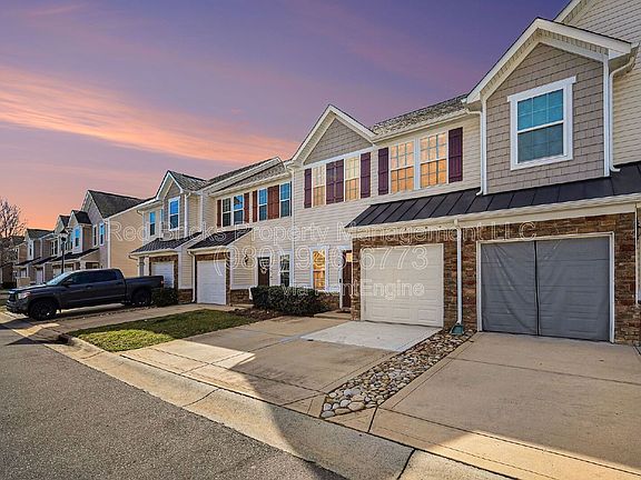 3rd image of 7322 Copper Beech Trce