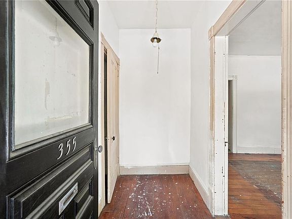 4th image of 355-357 Williams St