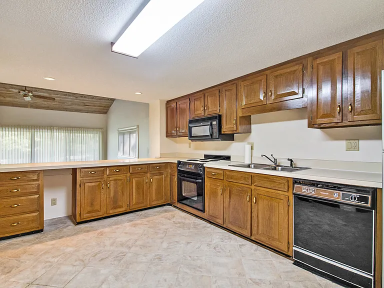 512 Druid Lndg — Photo 18