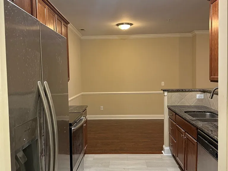 321 Gallery Dr #102 — Photo 11