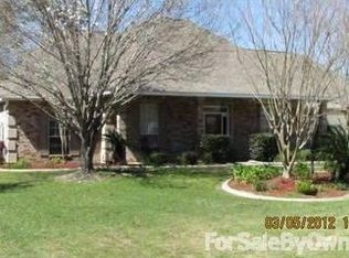1865 Logan Ln, Mandeville, LA 70448