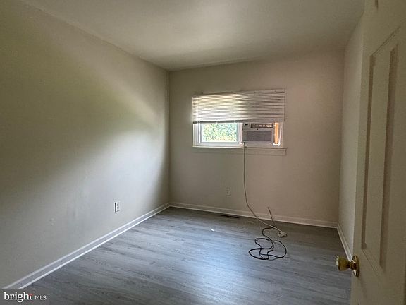 5th image of 413 Homestead Rd APT A