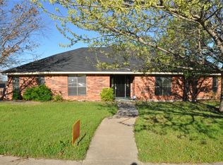 405 Rolling Hills Dr, Ferris, TX 75125