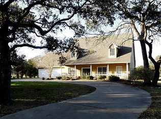 1036 Shirley Oaks Dr, Columbus, TX 78934