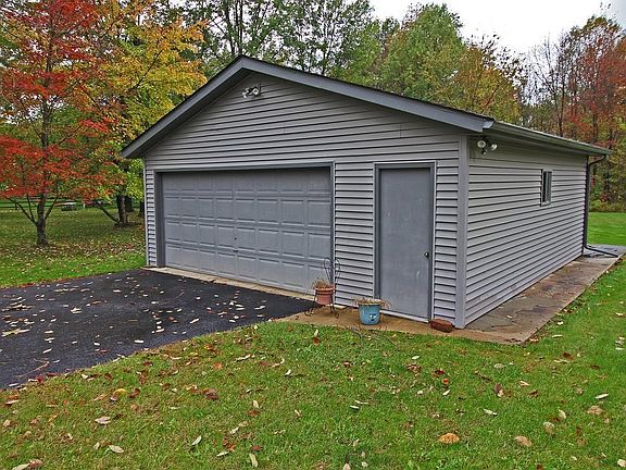 5th image of 190 Woodbridge Pl