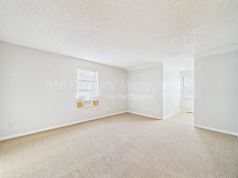 7941 NW 79th Pl — Photo 16