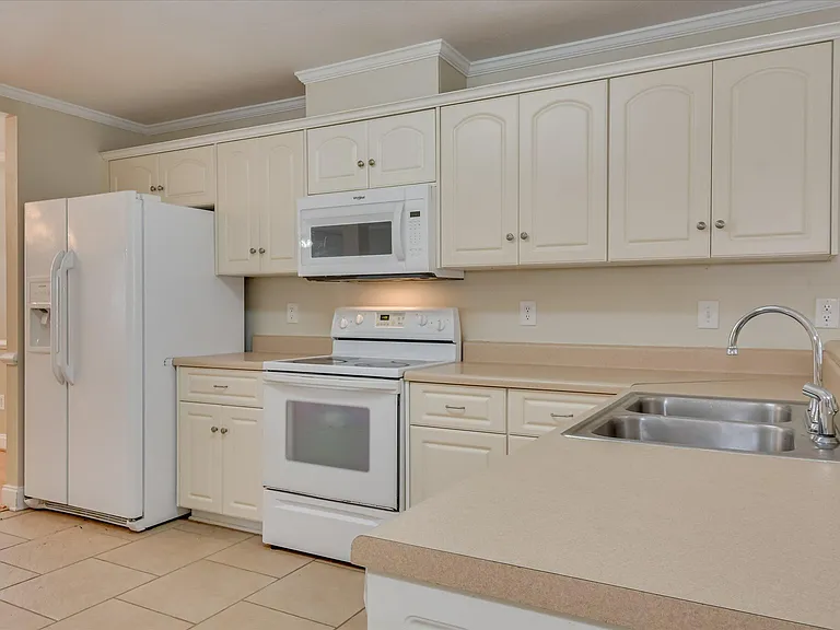 929 Sawbuck Way — Photo 10