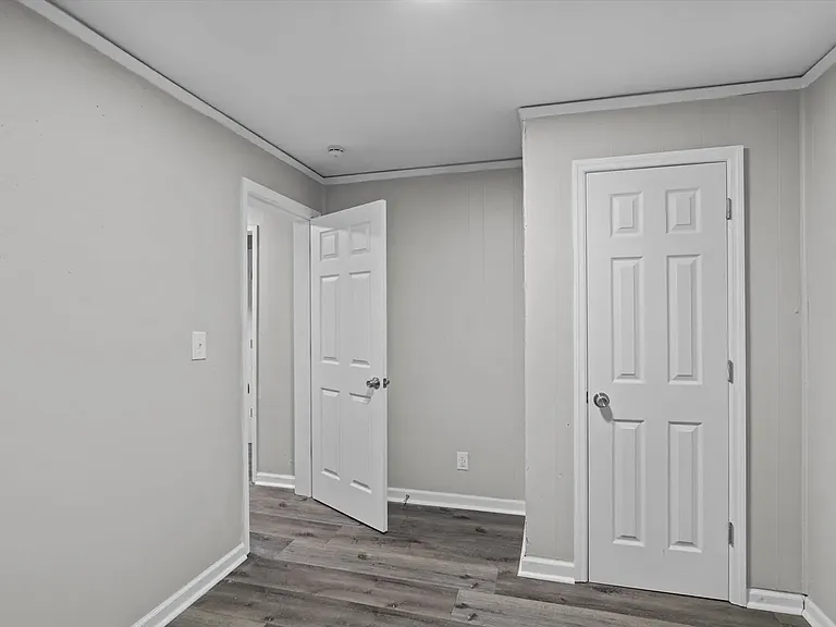 2411 Ruby Dr — Photo 4