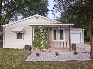 1314 Henson Ave, Kalamazoo, MI 49048