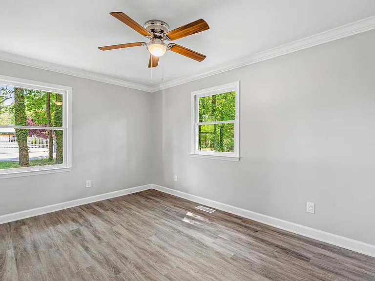 4120 Elmyra Dr — Photo 20