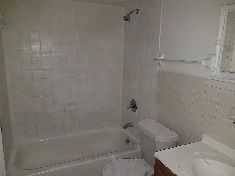 604 E Garden St #1 — Photo 8