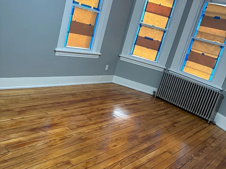 1466 E Main St #1 — Photo 4