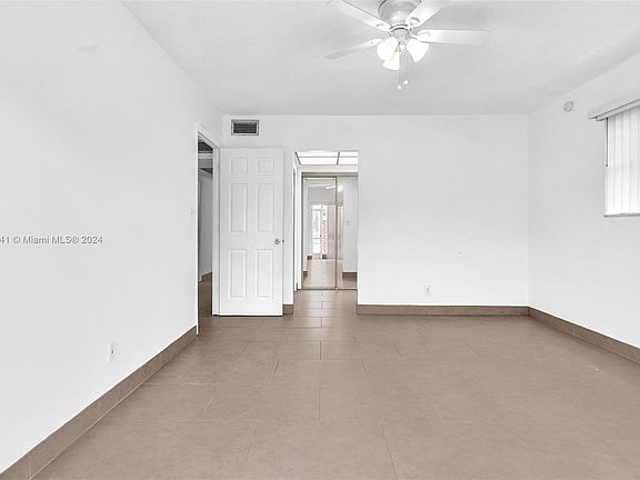5th image of 2200 Park Ln APT 101