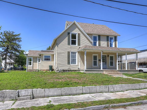 4th image of 813 Lyon St