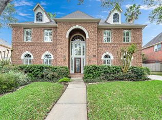 6607 Lussier Dr, Sugar Land, TX 77479